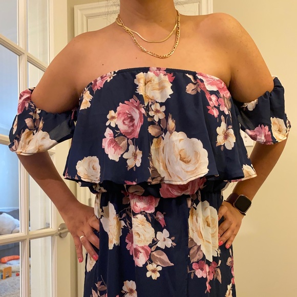 🌺 Off the shoulders maxi dress - Picture 2 of 11